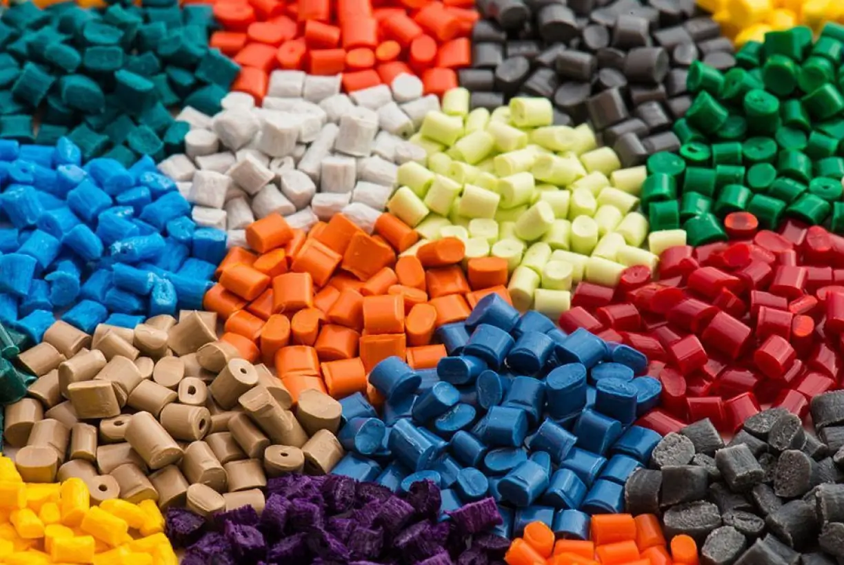 It can be molded in any material or resin